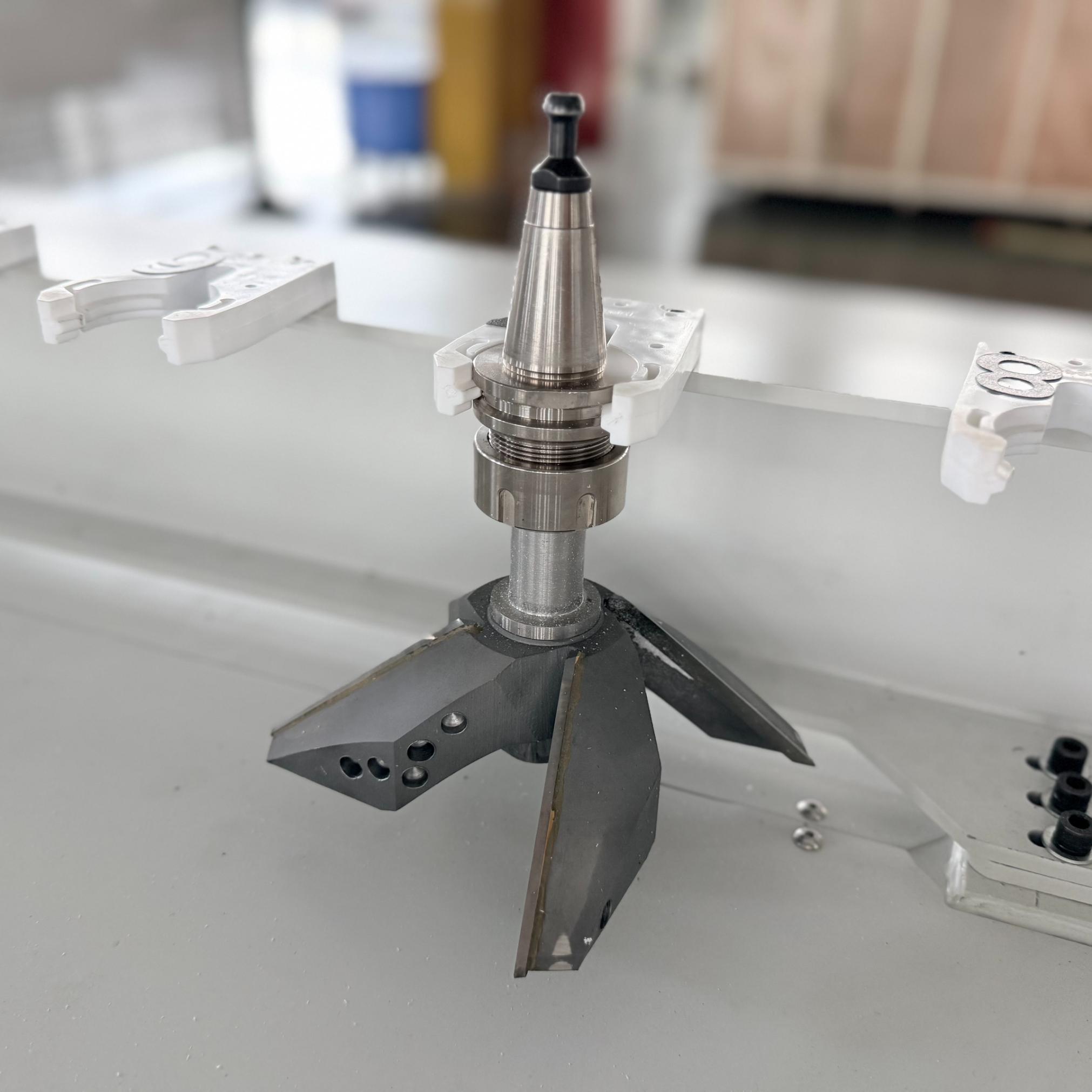 CNC frézka T6-6090 – doplnit foto
